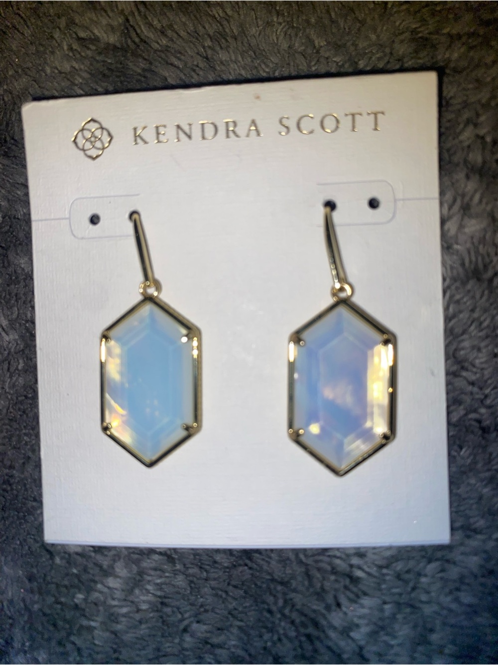 BNWT Kendra Scott Gold Hallie Drop Earrings w/Mother of Pearl $80